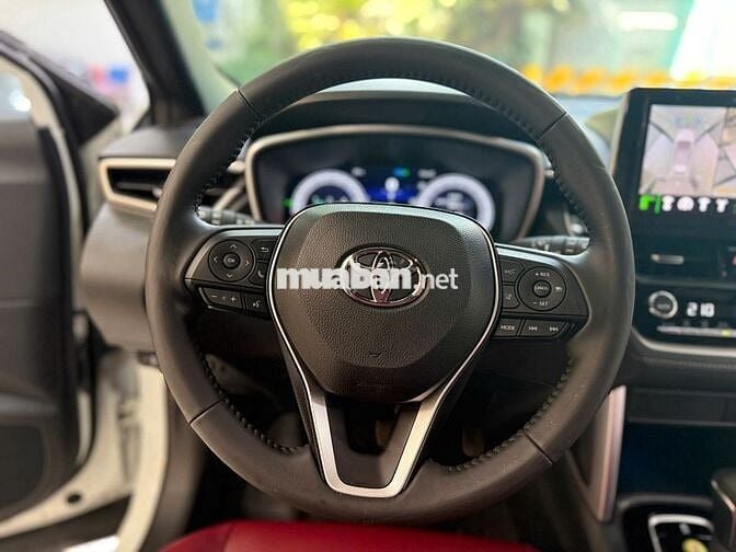 Corolla Cross 2024 1.8V - Đi lướt 8,400KM