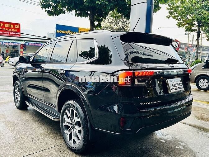 Ford Everest 2022 Titanium 2.0L AT 4x2 - 28000 km