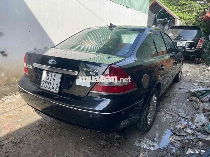 Ford Mondeo 5 chỗ màu Đen