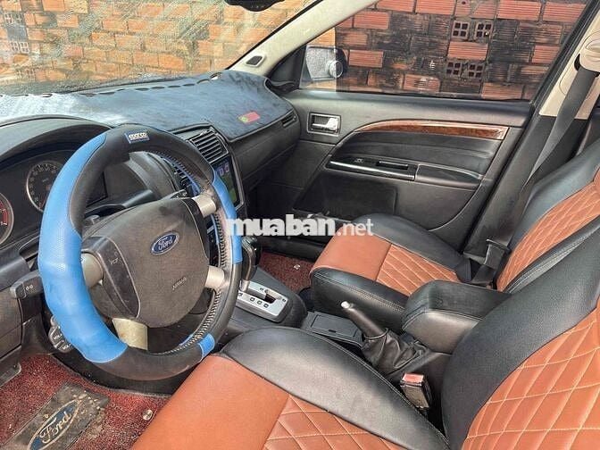 Ford Mondeo 5 chỗ màu Đen