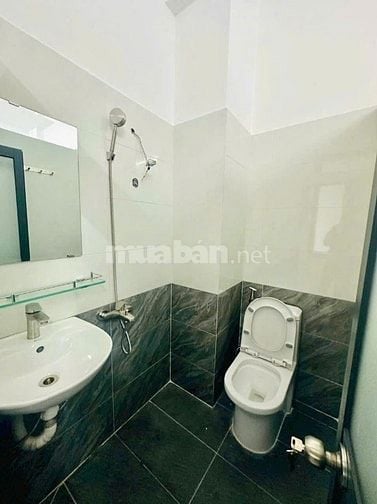 Bán nhà mặt tiền 7 tầng 17 phòng CHDV khép kín mặt tiền đường 12m