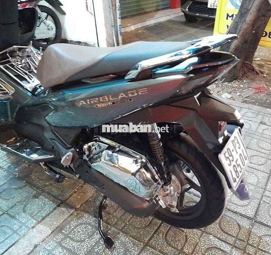 Honda Air Blade 160 Special Edition Xanh đen