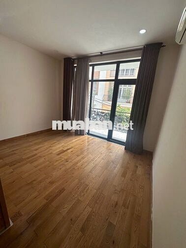 KHU VIP SÂN BAY! 110B Hoàng Hoa Thám, Q.Tân Bình. 1 trệt 3 lầu Nhà mới