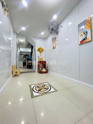 Chỉ 4.5 tỷ. 3×15 nhà 3 tầng sân thượng 4pn hẻm xe hơi khu dân cư đông