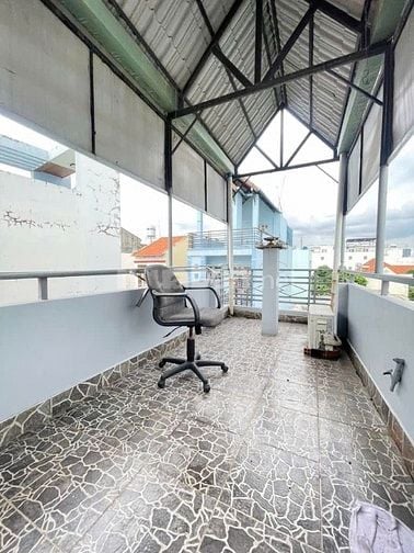 Chỉ 4.5 tỷ. 3×15 nhà 3 tầng sân thượng 4pn hẻm xe hơi khu dân cư đông