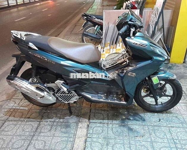Honda Air Blade 160 Special Edition Xanh đen