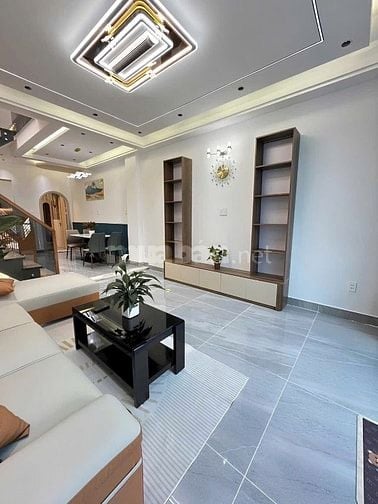 Chú Ba bán nhà lo việc gia đình đường Hoàng Việt - 2,070 tỷ - Dân đông