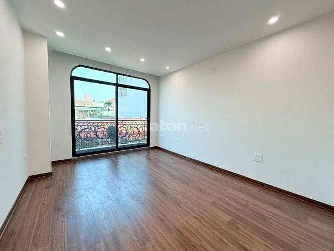 Nhà Đẹp Kinh Doanh Nguyễn Chính 84m, 7 tầng, mt 7.9m, giá 37.2 tỷ.