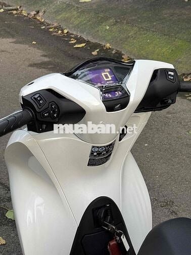 Honda SH 125i Trắng 500km như xe new