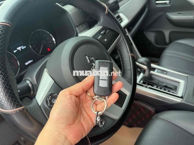 Ban Xpander Premium MY 2025 Trắng Mới Đẹp,odo>52k