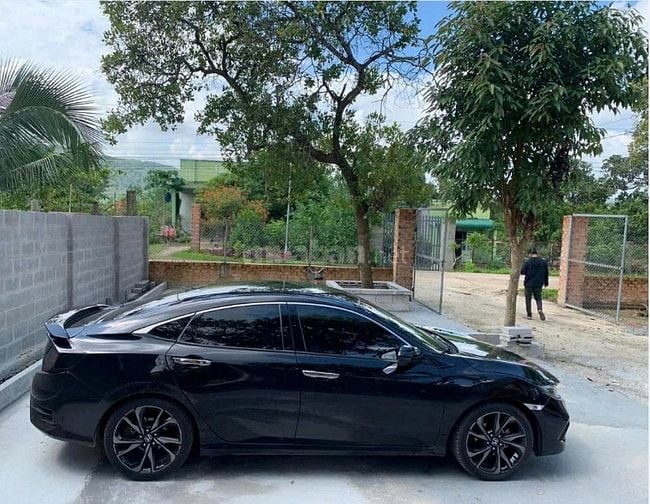 Nhà CẤP 4 gần Thị Trấn Định Quán đá ba chồng DT; 30 x 240m Thổ cư 300m