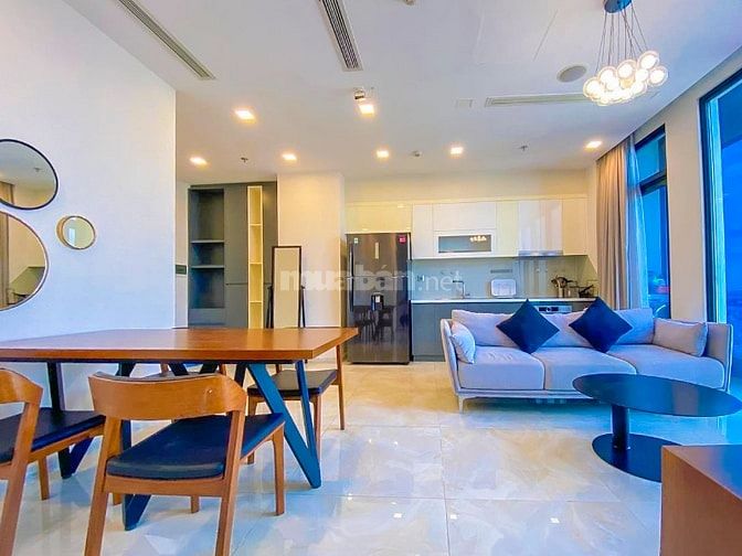 Bán Căn hộ Vinhomes Golden River 2 phòng ngủ tầng cao diện tích 72m2