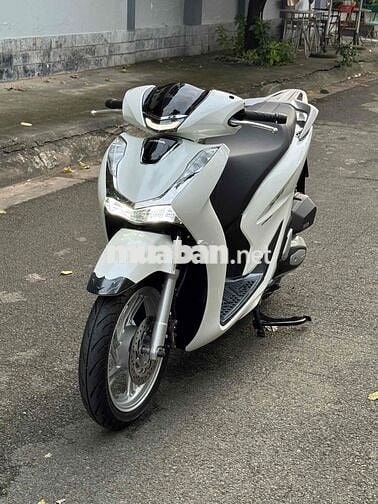 Honda SH 125i Trắng 500km như xe new