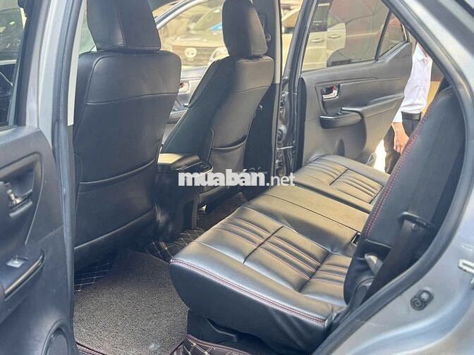 Toyota Fortuner 2017 2.4 MT Bạc (CÒN GIẢM)