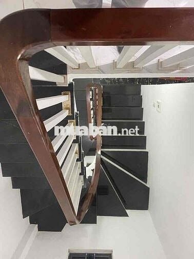 7 TY-THẠCH BÀN- LÔ GÓC- FULL NỘI THẤT- VÀI BƯỚC CHÂN RA OTO TRÁNH- 3M