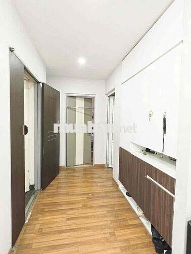 Bán căn chung cư  Bộ cômh an Ngọc Thuỵ 92m đẹp long lanh giá chỉ 5,6ty