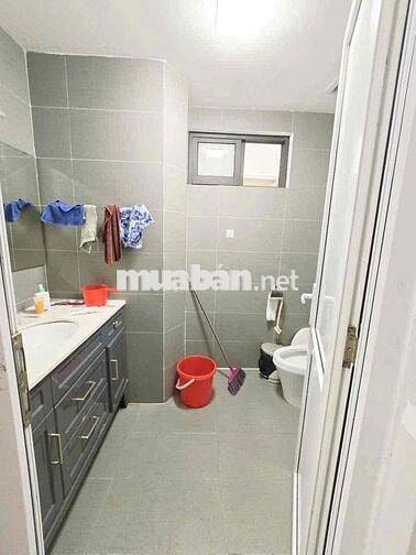 Bán căn chung cư  Bộ cômh an Ngọc Thuỵ 92m đẹp long lanh giá chỉ 5,6ty