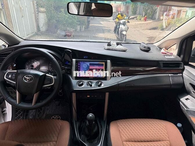 Toyota Innova 2018 - 120000 km