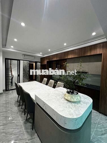 SIÊU PHẨM PHỐ TRẠM 7 TẦNG THANG MÁY – FULL NỘI THẤT GARA ÔTÔ CẠNH AEON