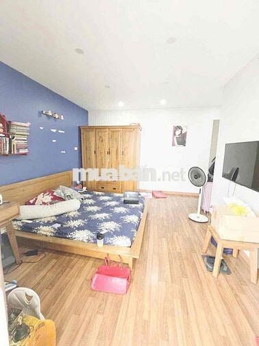 Bán căn chung cư  Bộ cômh an Ngọc Thuỵ 92m đẹp long lanh giá chỉ 5,6ty