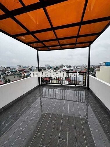 SIÊU PHẨM PHỐ TRẠM 7 TẦNG THANG MÁY – FULL NỘI THẤT GARA ÔTÔ CẠNH AEON