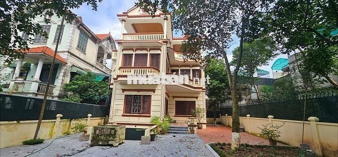 Chính chủ gửi bán căn biệt thự view Sông Hồng