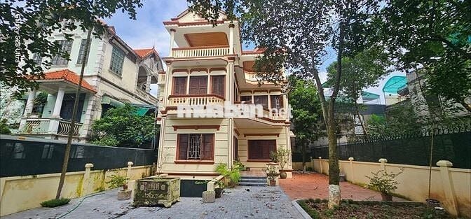 Chính chủ gửi bán căn biệt thự view Sông Hồng