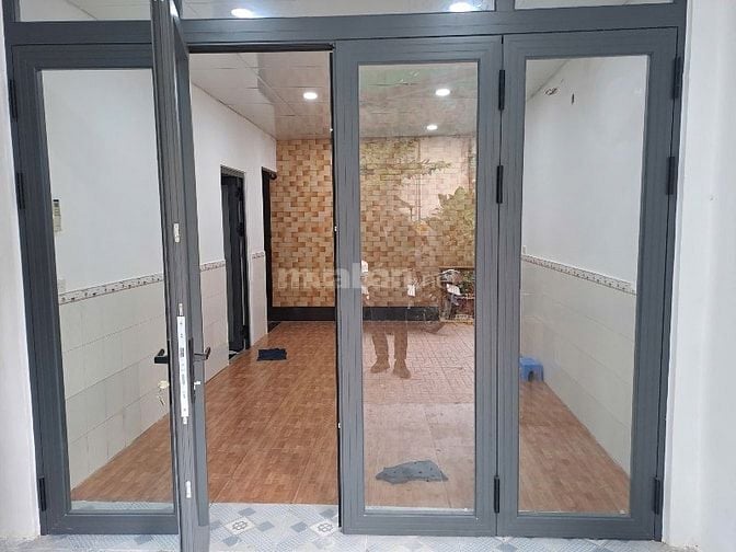 Bán căn chung cư cmt8 tầng trệt căn bìa