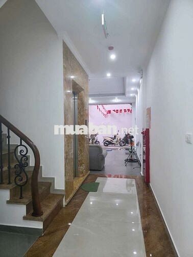 NHÀ MỚI NỘI THẤT SANG TRỌNG KHU PHÂN LÔ CẦU GIẤY DIỆN TÍCH 60M 6T 18TỶ