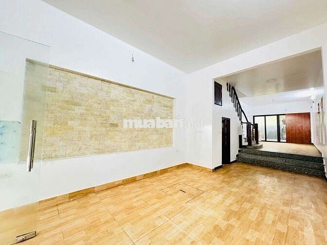 BÁN NHÀ KHU PHÂN LÔ ĐƯỜNG 800A DIỆN TÍCH 52M GIÁ 18TY Ô TÔ ĐỖ CỬA