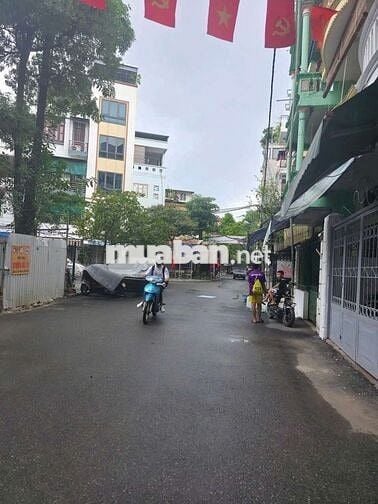 NHÀ MỚI NỘI THẤT SANG TRỌNG KHU PHÂN LÔ CẦU GIẤY DIỆN TÍCH 60M 6T 18TỶ