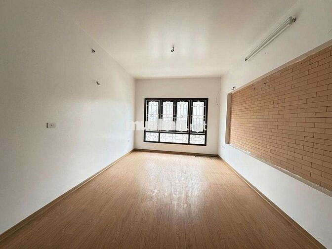 BÁN NHÀ KHU PHÂN LÔ ĐƯỜNG 800A DIỆN TÍCH 52M GIÁ 18TY Ô TÔ ĐỖ CỬA