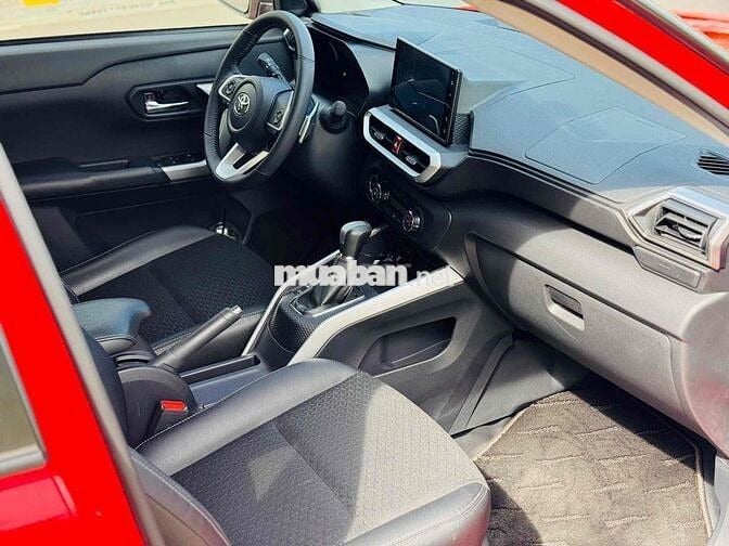 Toyota Raize 2023 - 1690 km