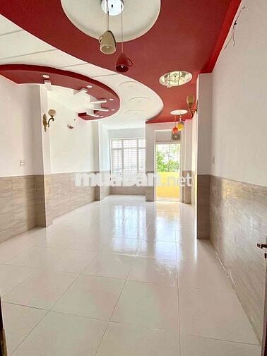 Nhà 3 Lầu Mặt Tiền Đường Võ Văn Kiệt Sẳn 4 Máy Lạnh