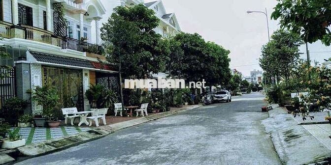 CHO THUÊ NHÀ HÔNG PHÁT 3 PHÒNG NGỦ FULL NỘI THẤT