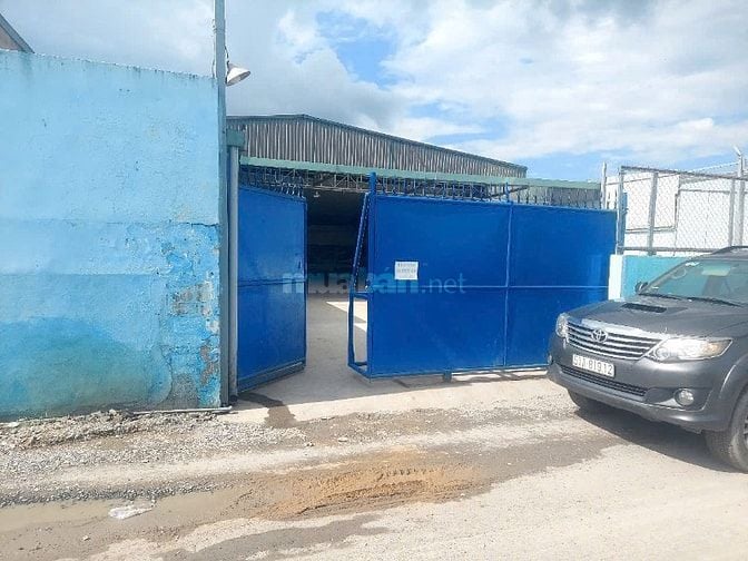 Cho thuê kho 630m², đường xe container vào tận nơi chân cầu Rạch Tra