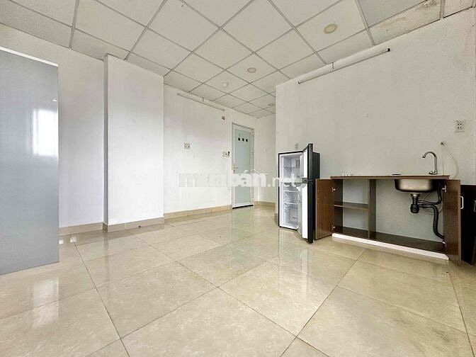 SIÊU PHẨM STUDIO RỘNG CHÀ BÁ, CỬA SỔ TRỜI, ĐẦY ĐỦ NỘI THẤT LUÔN.