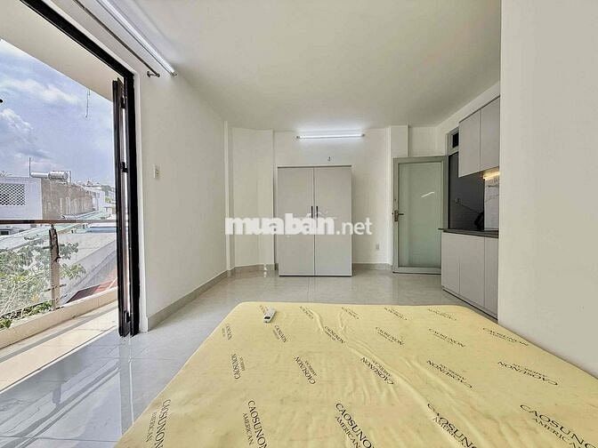 PHÒNG STUDIO FULL NỘI THẤT - BAN CÔNG - GẦN NGÃ TƯ BẢY HIỀN