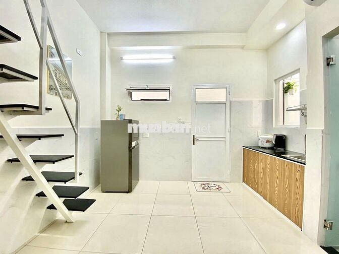 261/  Chu Văn An P12 Bình Thạnh 30m2 FNT cao cấp. Giá 5,6 triệu/ tháng