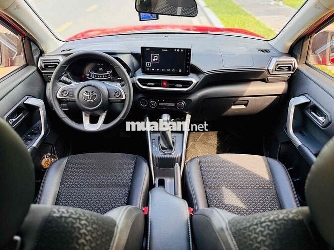 Toyota Raize 2023 - 1690 km