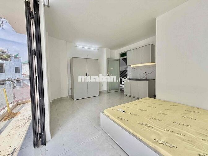 PHÒNG STUDIO FULL NỘI THẤT - BAN CÔNG - GẦN NGÃ TƯ BẢY HIỀN