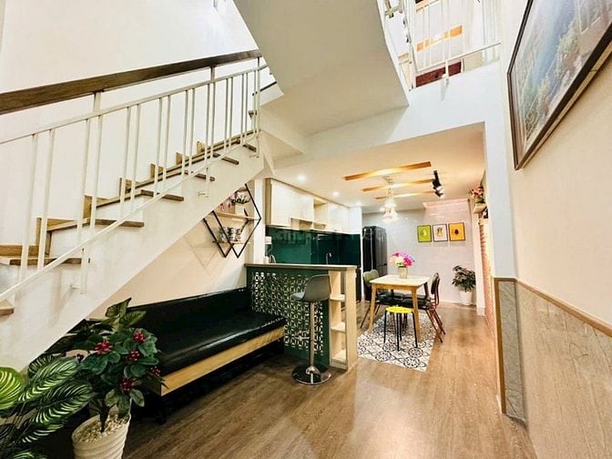 NHÀ ĐẸP 3 TẦNG K/392 HÙNG VƯƠNG_CÁCH ĐƯỜNG 50M KIỆT THẲNG_GẦN CHỢ CỒN