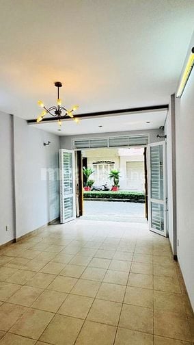 Nhà  4 Tầng Mặt Tiền Cao Lỗ Q8, Xe Hơi Vào Nhà, Gần AEON, Chỉ 13,5 Tỷ