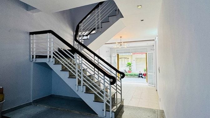 Nhà  4 Tầng Mặt Tiền Cao Lỗ Q8, Xe Hơi Vào Nhà, Gần AEON, Chỉ 13,5 Tỷ