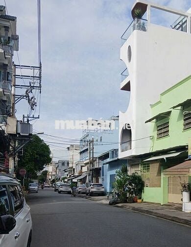 Nhà dt108m2 đúc 5 tầng 8pn thang máy hẻm 12m đg Lê Văn Quới,Q.Bình Tân