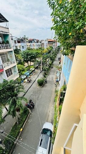 Nhà  4 Tầng Mặt Tiền Cao Lỗ Q8, Xe Hơi Vào Nhà, Gần AEON, Chỉ 13,5 Tỷ