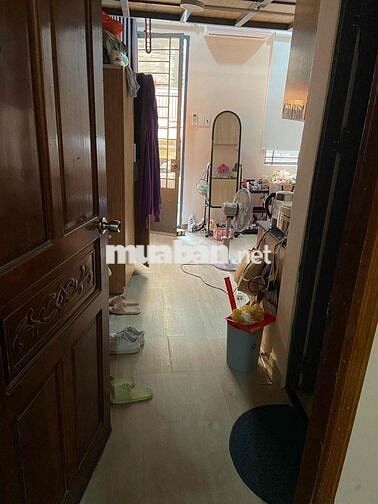 GÁC BAN CÔNG NỘI THẤT CAO CẤP NGAY TRUNG TÂM QUẬN 7 KẾ LOTTE, TDTU