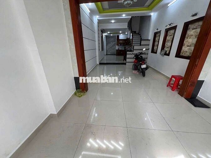 Nhà mới đẹp hẻm xe hơi 8m đậu cửa thích hợp làm VPCat, gia đình ở