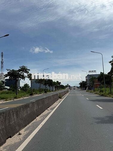 Mega city Bến Cát bán rẻ lô A14 dt 124m2 chỉ 1 tỷ bao phí sang tên