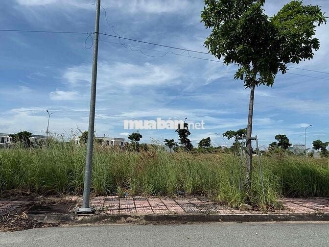 Mega city Bến Cát bán rẻ lô A14 dt 124m2 chỉ 1 tỷ bao phí sang tên